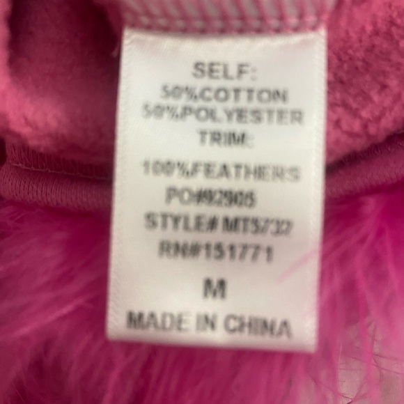 Ella Blu Feather Trim Sweatshirt Pink Women's Size M Crop Pullover Top EUC - Picture 10 of 10